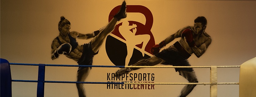 Trainingsfläche mit Boxring im Kampfsport & Athleticcenter Calau